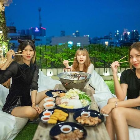 The Local Ari Vandrehjem Bangkok Eksteriør billede