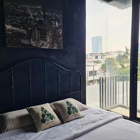The Local Ari Vandrehjem Bangkok Eksteriør billede